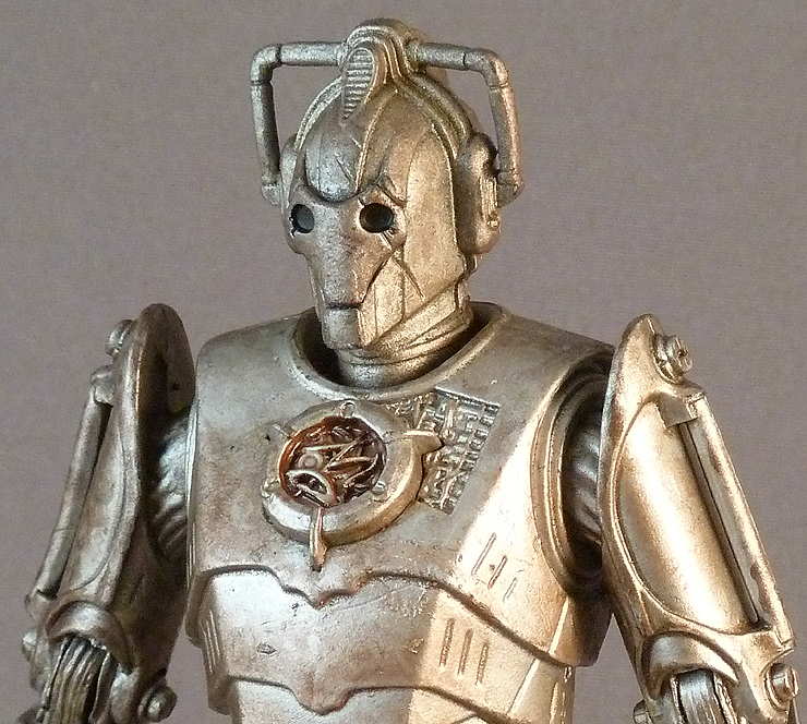 Corroded Cyberman With Chest Damage