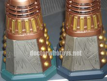 Single Carded and early versions of Daleks in Manhattan Set feature a lighter green base - Thanks Ian O