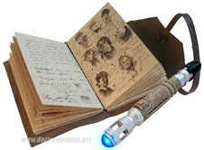 Character Options Mini Sonic Screwdriver Pen & Journal of Impossible Things